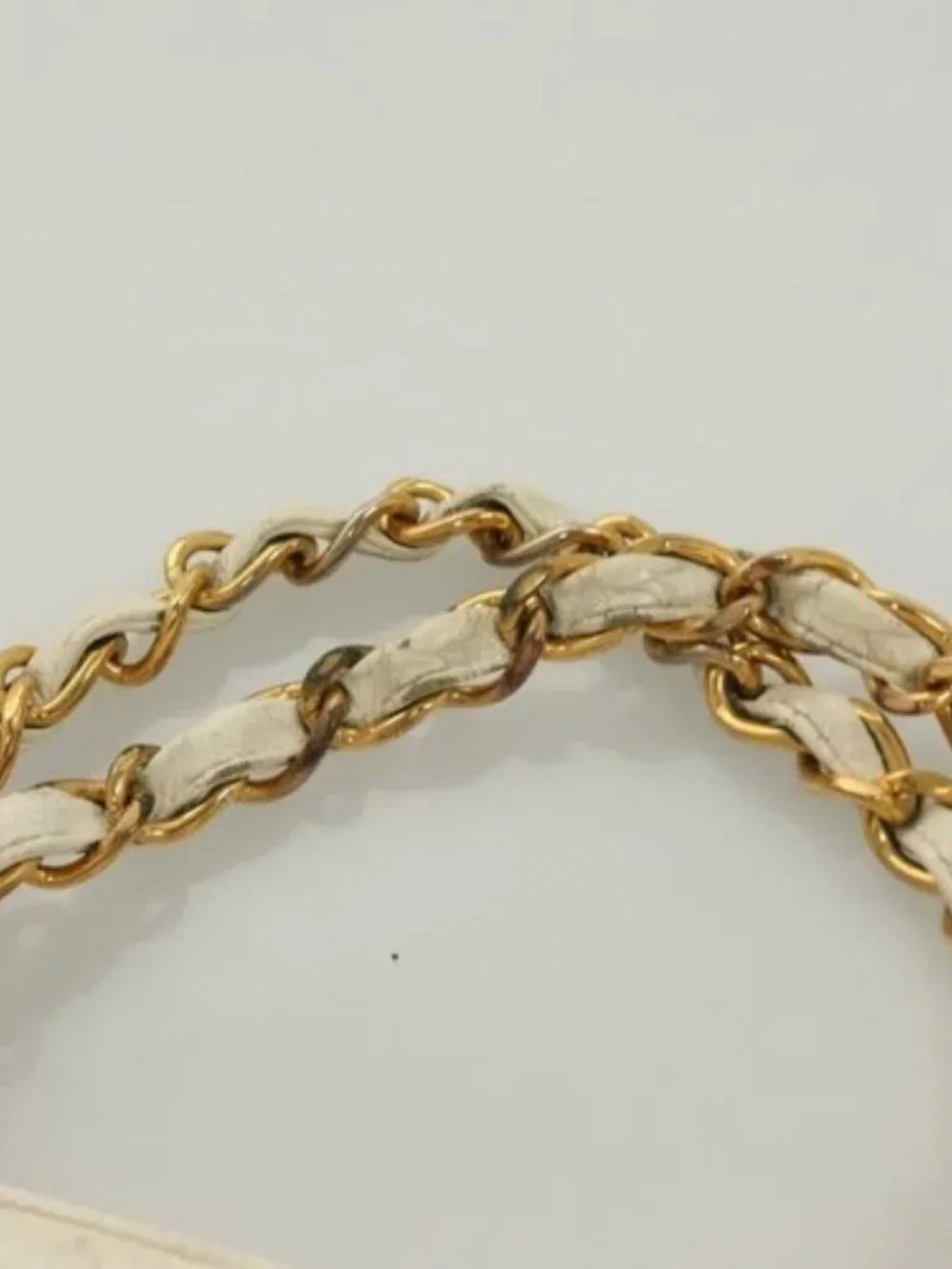 CHANEL Matelasse Chain Hand Bag Grained Calf Skin White Gold CC Auth bs26565